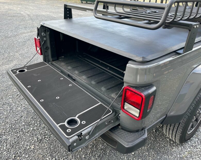 Aluminum Tailgate Cover Panel